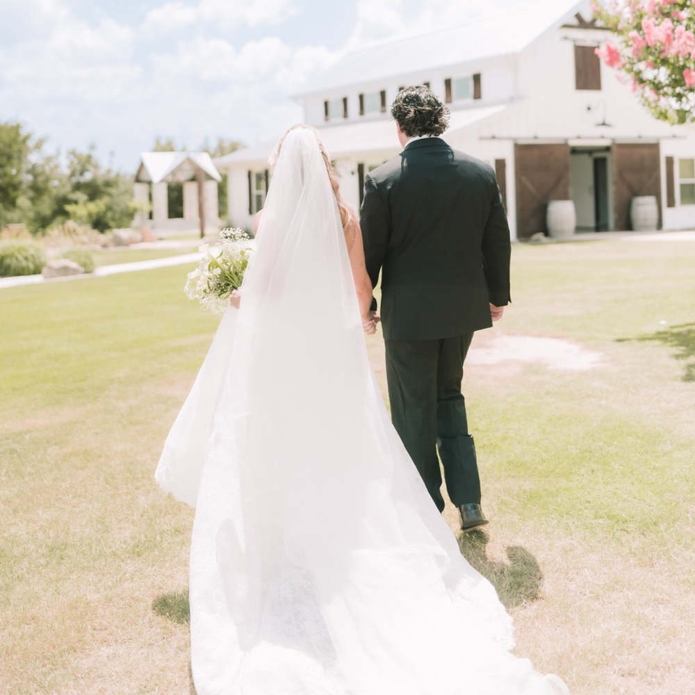 Elegant White Bridal Gown - Picture 2 of 3